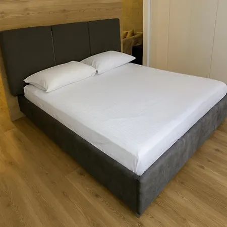 Saint Katerina Old Bazaar Spacious * Tirana