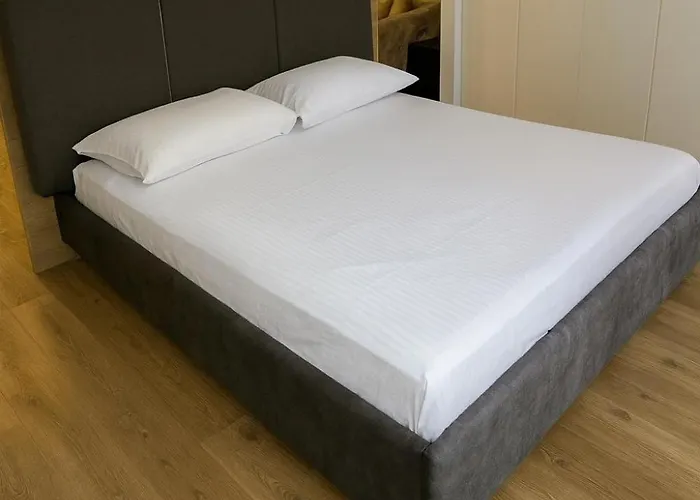 Saint Katerina Old Bazaar Spacious * Tirana